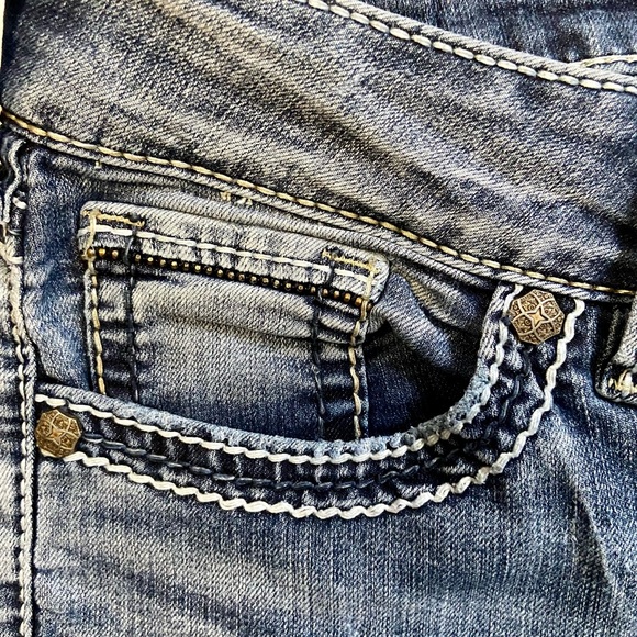 SILVER JEANS Suki Pioneer Flap Skinny Sequins & Studs Faded Medium Wash W28 L31 - Picture 11 of 16